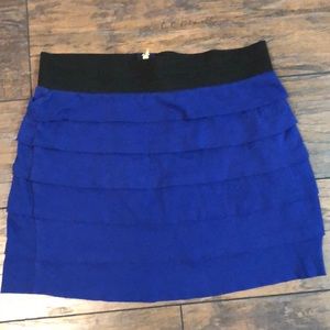 Express mini skirt GUC